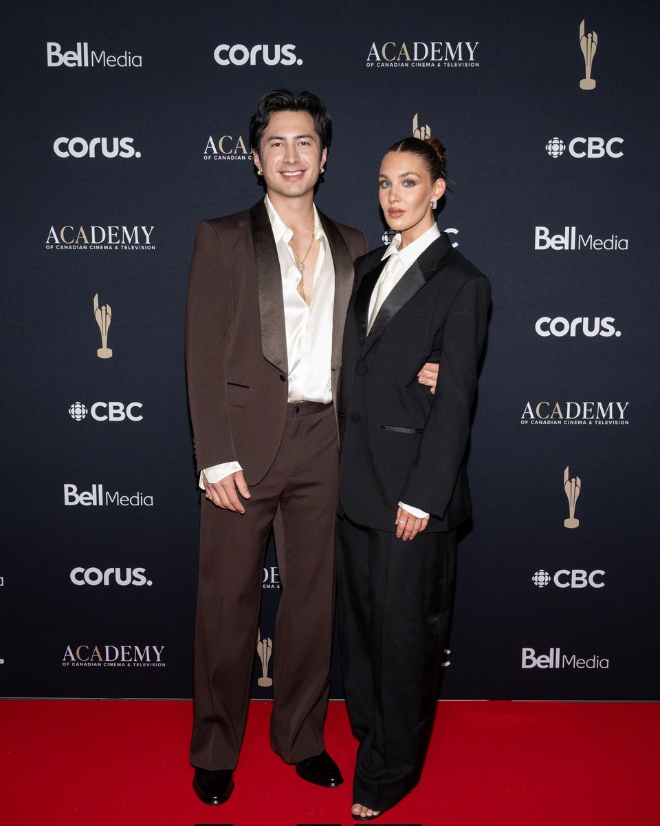 hudsonwonline's tweet photo. Hudson Williams with Sophie Nélisse at the Canadian Screen Awards! https://t.co/G0TSVri0LF