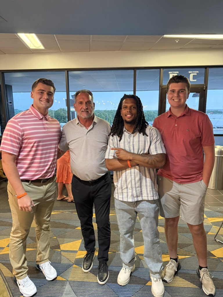 2endthestigma's tweet photo. The VT Tailgate Tour @RichmondRaceway was 🔥 It was an honor to finally meet you @coachjfranklin after hearing so many wonderful things about you‼️ And what a treat it was for us to chat with the legendary @coachfostervt Our Big Chick officially graduated high school yesterday, not sure which path our incredible @CarterCichowicz will take but we know it will be a successful one….keep grinding, your future looks bright 🏈 #ProudMom #KeepGrinding 

@kenoxendine @TimoneBrown @Tinkboyd @CoachTroyTaylor @ArrittFrank @FUMAPGFootball @marquis0817 @Coach_Mines @CoachPryVT @Coach_Midget @Coach_Elby @CoachTHowle @_CoachNew @NavyCoachYo @DannyPayneNavy @NavyFB @coachdeskitch @Coach_TElliott @PrepRedzoneVA @UVAFootball @CoachSielawa @CMerrittMT @BryantUFootball @CoachRWilson @ODUFootball @Kyle_Jolly @PaladinFootball @RussHuesman @CoachM_Cummings @D1RecruitNation @sixstarfootball @Coach_Ladutko @LibertFootball @CoachAIngram @CoachWood88 @EdgarWeiser @VMI_Football @coachbrentdavis @CoachFrayer @AlabamaFTBL @coach_bnapier @JacobLaFrance @CoachSchor @JMUFootball @CoachBlackstock @FORDHAMFOOTBALL