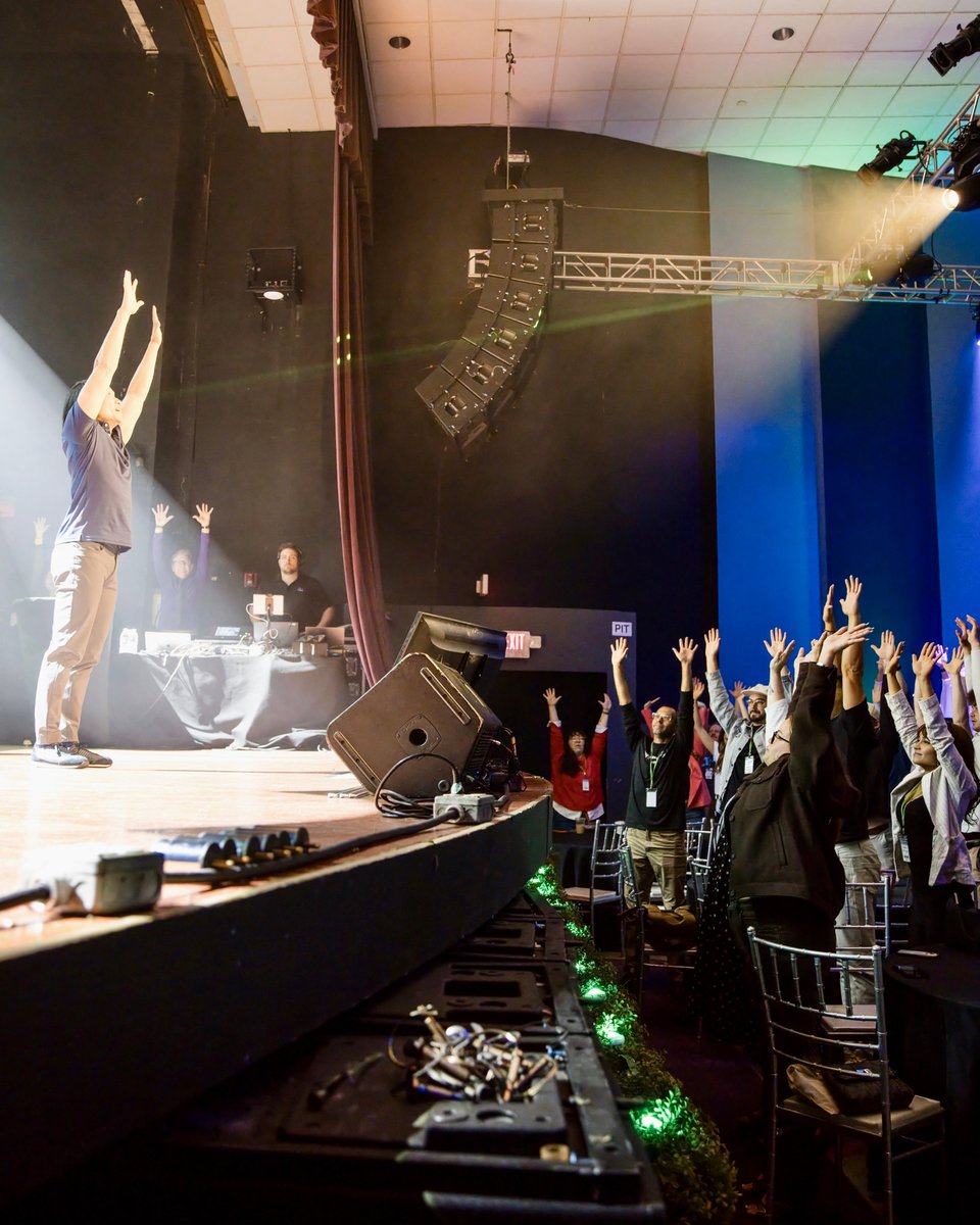 roddychong's tweet photo. CreatorCon 2026! Thank you to the energetic attendees, Matthew Dooley, and the @dooleysocial team for having me speak/perform.
📸: @shaynartker & Katie Rose | Bird & Rose Photography #CreatorCon #roddychong https://t.co/hRkZuUQr5U