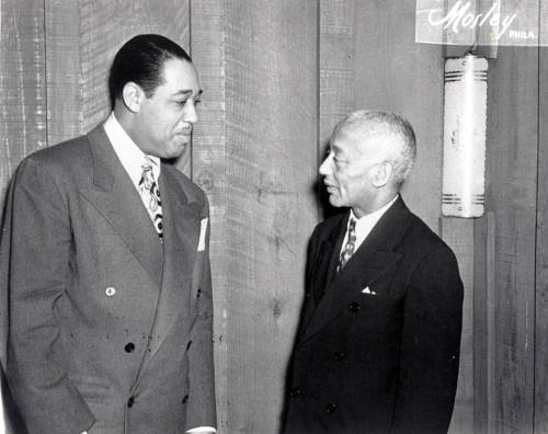 dlondonwortel's tweet photo. Duke Ellington and Alain Locke, giants of the Harlem Renaissance, meeting in 1940 https://t.co/TXM5x824tw