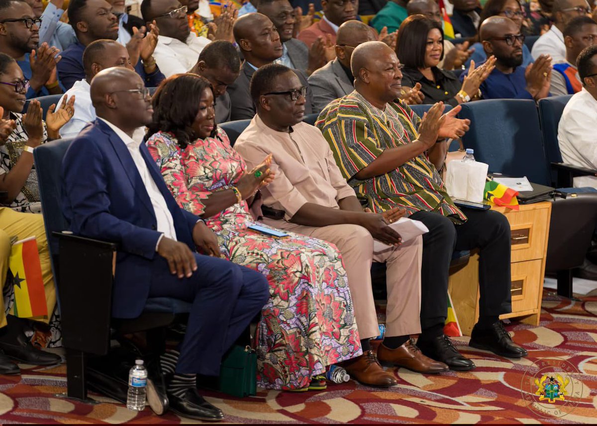 GhanaPresidency's tweet photo. #MahamaThePresident 
#MahamaInTheUk
#GhanaianCommunityInUK https://t.co/hRohJdSStK