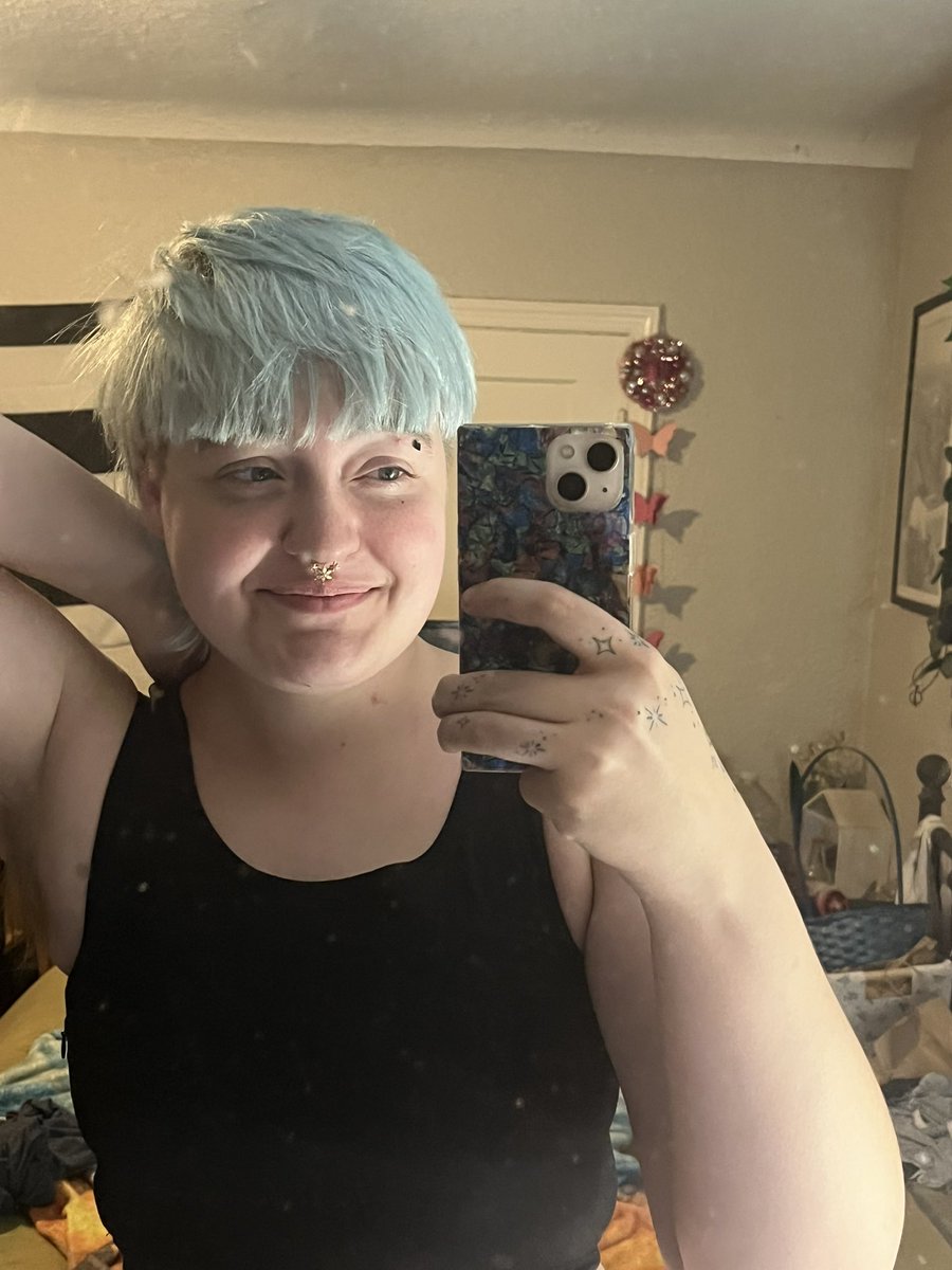 lytchell's tweet photo. day 1 on T btw https://t.co/2QFTWDQDHR