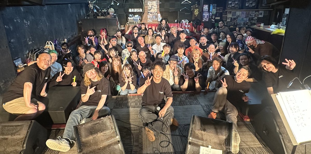 bookcd69's tweet photo. 昨日はサポートで出ましたが、凄く暖かい空間で���た😊
ちゃんさん初企画お疲れ様でした🎉

そして弦が切れた時にギター貸してくれたゆのっち、マジ感謝!!
@Yuno_hardrock https://t.co/aKoemG45BC
