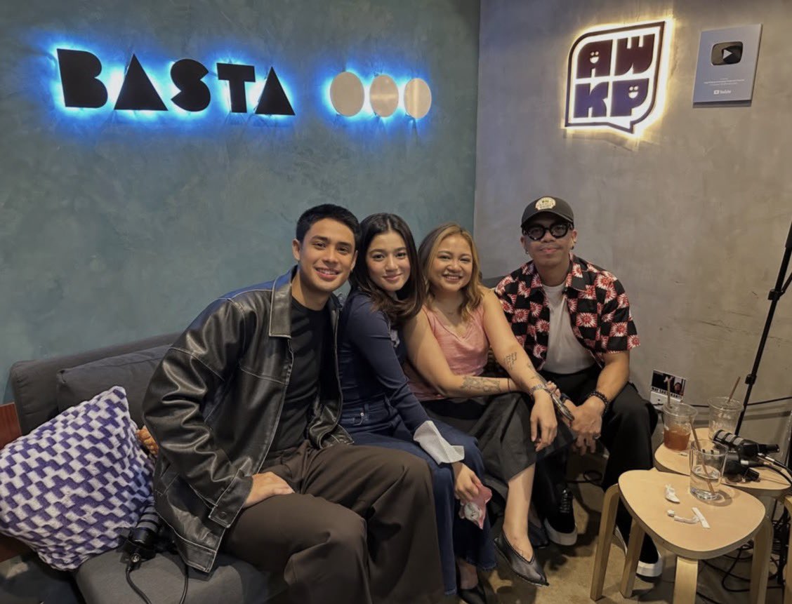 jisooperwoman's tweet photo. thank you sa buhay niyo direk chunet at direk jp!!! had so much fun watching via zoom #awkp #donbelle https://t.co/Vm9uZEefaF