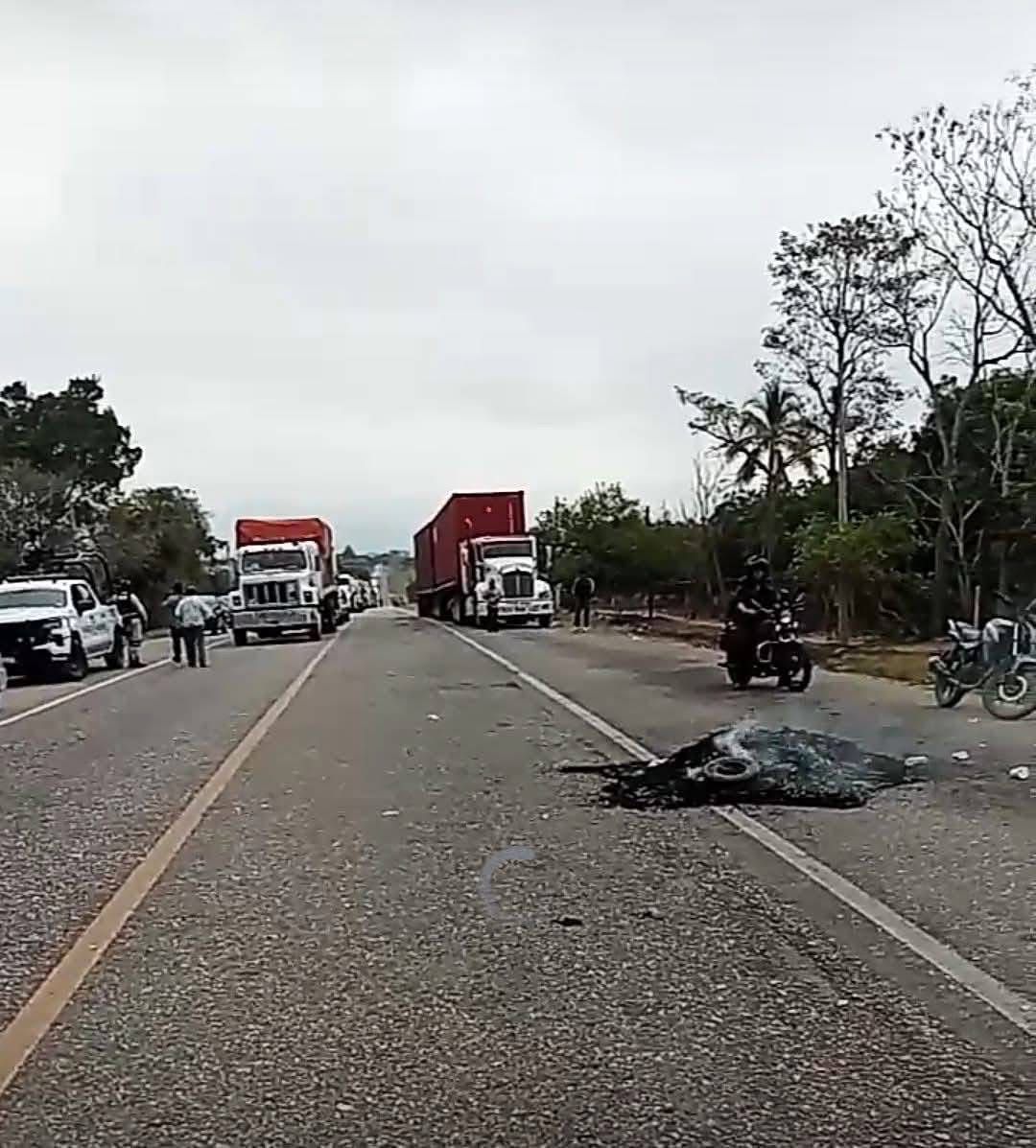 GabyCoutino's tweet photo. 2) El incidente ocurre en un municipio que en los últimos años han existido casos de todo tipo, relacionados con la #Inseguridad. Hace días, la propia presidenta municipal fue separada de su cargo. Precisamente, días antes, en el municipio; la #FRIP #GrupoPakal había sido expulsada