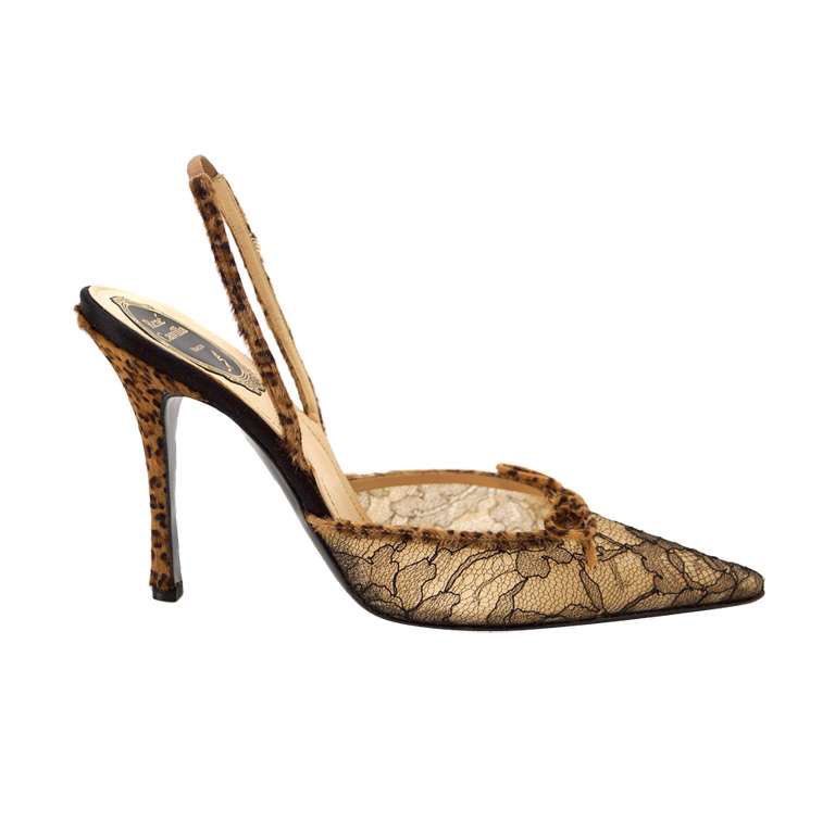 DvilCouture's tweet photo. Fendi x René Caovilla https://t.co/FJpLYTHAL3