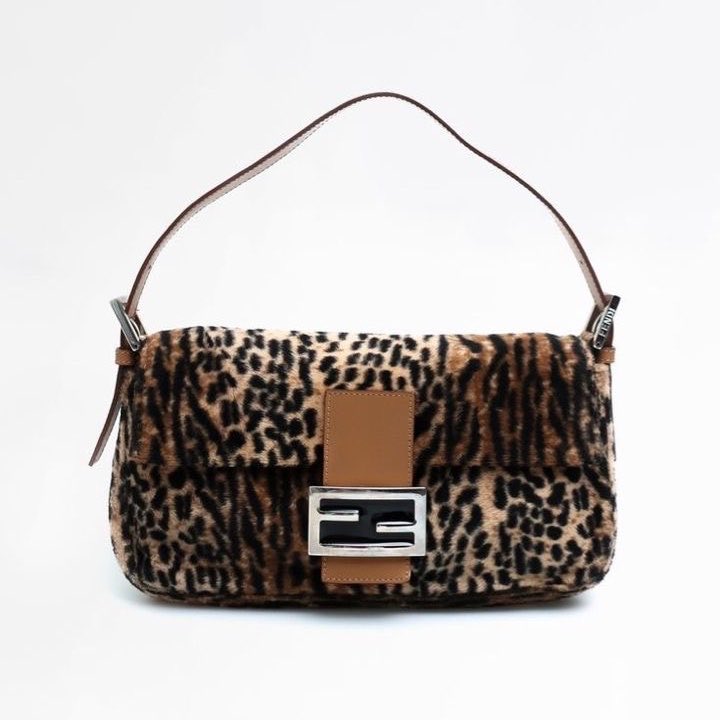 DvilCouture's tweet photo. Fendi x René Caovilla https://t.co/FJpLYTHAL3