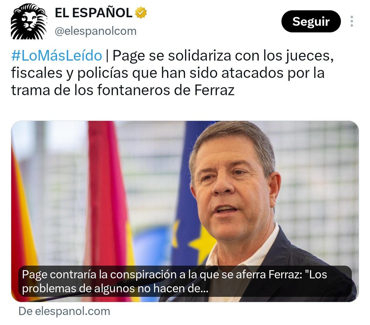 progrestonnnA's tweet photo. Page, el eterno "disidente" de pacotilla, se solidariza con jueces y policías atacados por los fontaneros de Ferraz... mientras sigue cobrando del PSOE de Sánchez y manteniendo su sillón. Puro oportunismo y doble moral. 

El barón que ladra pero no muerde. https://t.co/moQUxqTW9J