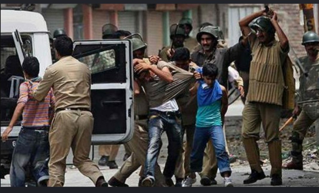 HameedAPHC's tweet photo. جارحیت کے شکار معصوم بچوں کا عالمی دن اور مقبوضہ کشمیر۔
اقوام متحدہ کی جانب سے ہر سال 4 جون کو "جارحیت کا شکار معصوم بچوں کا عالمی دن" منایا جاتا ہے۔ اس دن کا بنیادی مقصد دنیا بھر میں ان بچوں کے حقوق کا تحفظ اور ان پر ہونے والے جسمانی و ذہنی استحصال کے خلاف آواز اٹھانا ہے ۔ https://t.co/CrDXhb1Ig6