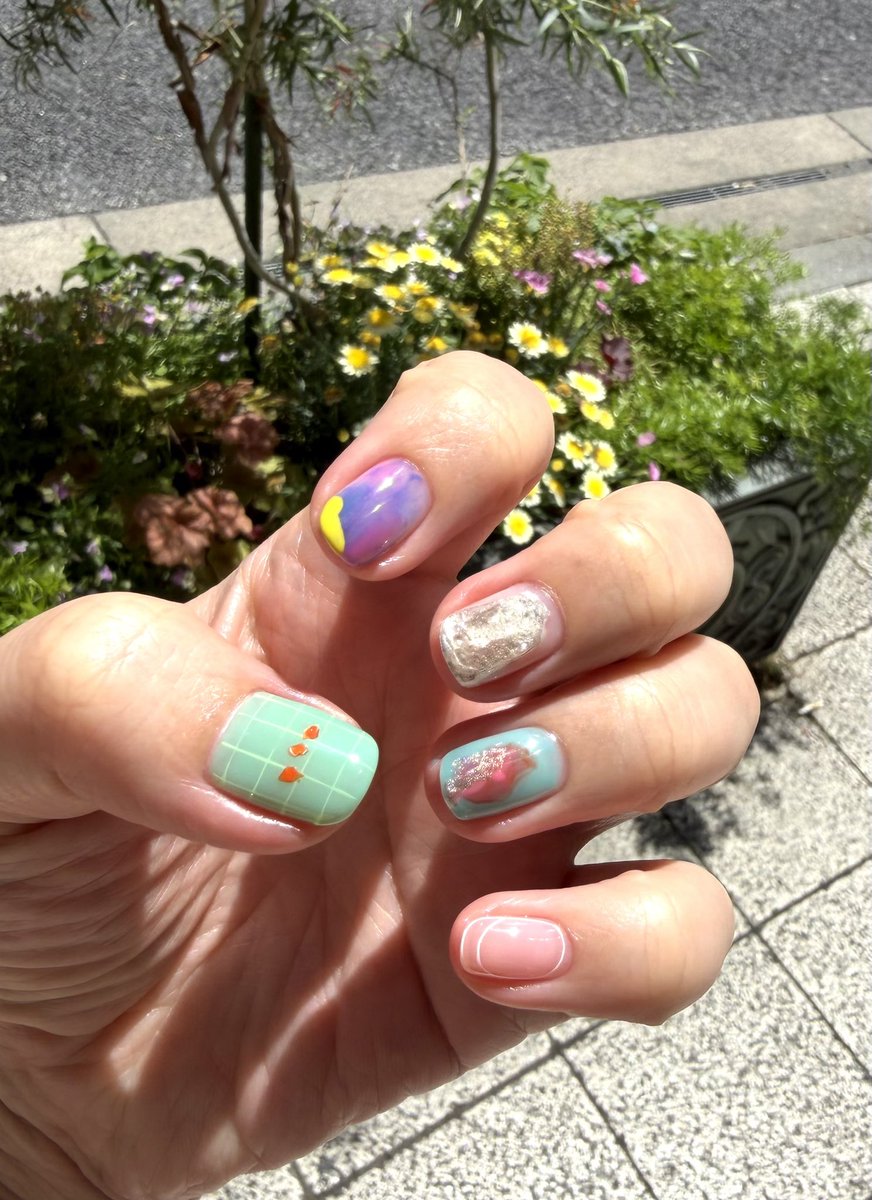 ankokkoro's tweet photo. そうだ！SHINee weekの前に「Odd」な感じなネイルにしてもらったんだよー https://t.co/h1g1iNPSYm