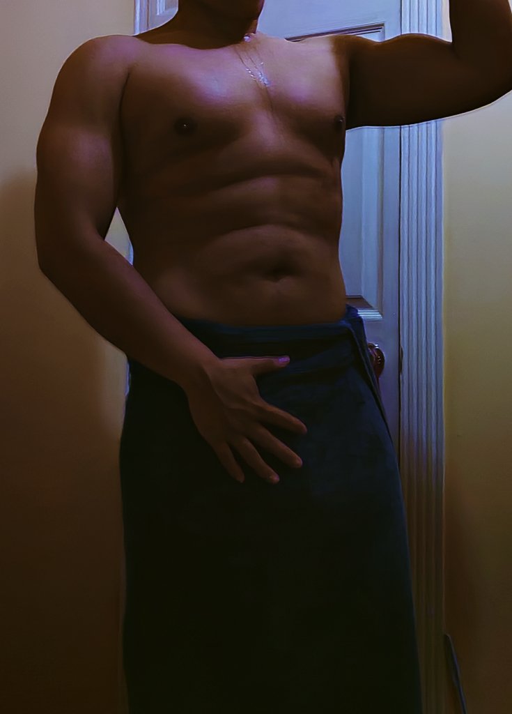 Alex75496123's tweet photo. Y así termina otro buen fin de semana #hotwave #bathtime #wetdream 🍆💦😛 https://t.co/5vWPhgBhxG