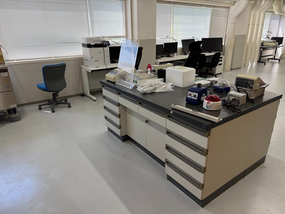 KU_MolMach's tweet photo. 関大発技術移転ベンチャーの株式会社Dincula（https://t.co/blukPTd67Q）との共同研究を実施する研究スペースとして、6/1（月）よりハイテクリサーチコア（HRC）303-304室をあらたに使用することになりました。 https://t.co/zvzSZIqF1G