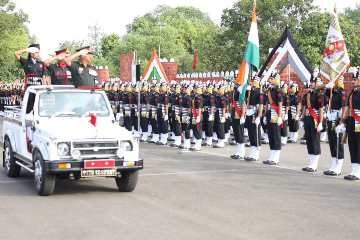 suryacommand's tweet photo. "𝗦𝘁𝗲𝗽𝗽𝗶𝗻𝗴 𝗙𝗼𝗿𝘄𝗮𝗿𝗱 𝗮𝘀 𝗪𝗮𝗿𝗿𝗶𝗼𝗿𝘀."

872 #Agniveers of the #GrenadiersRegimentalCentre, #Jabalpur crossed the revered Antim Pag at the historic #ColonelHoshiyarSinghPVC Parade Ground, marking the successful culmination of 24 weeks of intense military training. The Passing Out Parade reflected discipline, confidence and soldierly spirit, as the young Agniveers stepped forward as proud defenders of the Nation.

The occasion also showcased modern training standards through an impressive #PTDisplay, obstacle negotiation with quadcopters and guided exposure to advanced training facilities and simulator-based learning. Proud parents were honoured with Gaurav Padaks, making the ceremony a memorable tribute to sacrifice, support and service. Forged by grit. Guided by discipline. Committed to Nation First.

#IndianArmy #SuryaCommand #MadhyaBharatArea #Agniveer #MilitaryTraining #NationFirst

@adgpi @ProDefLko @PROdefprayagraj @PIB_India @HQ_IDS_India @PRODefDehradun @UBArea_IA