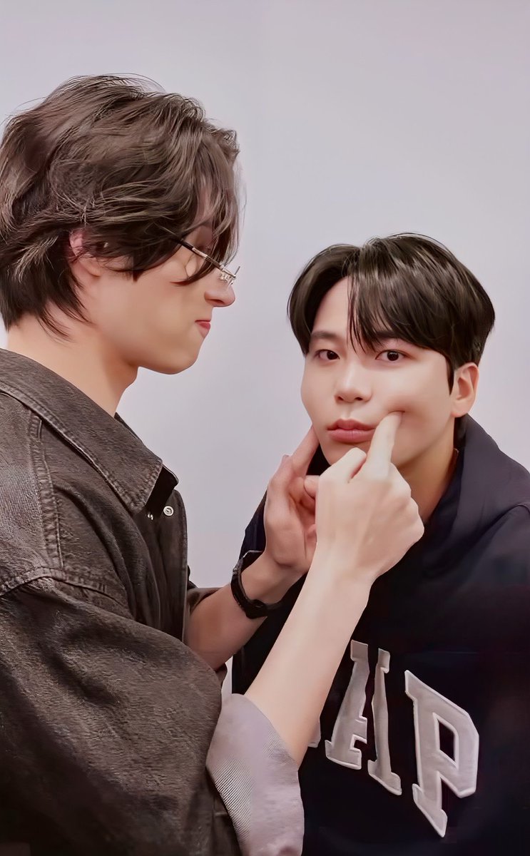 joongdivision's tweet photo. Happy pride month to my gayteez https://t.co/KstVLCUuLX