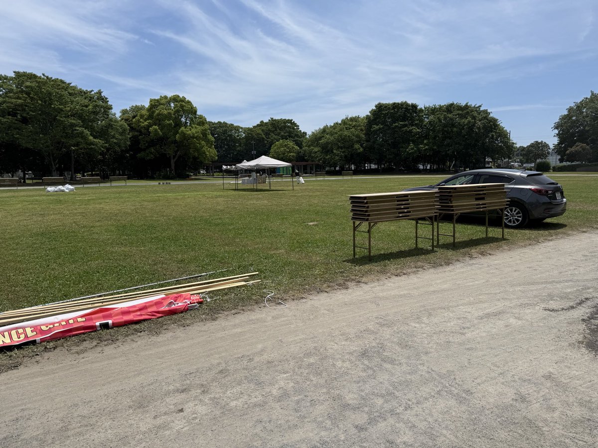 kitchencar04's tweet photo. まだまだ撤収作業中
夏日が続き作業もなかなか進まず。
休憩時間が増えるばかり。

明日までに撤収作業終わりになるよう、
最後まで頑張ります🎙️

#キッチンカーうまいもん選手権
#春日部市 https://t.co/9EhJqHheMZ