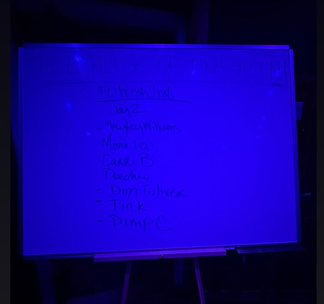 Standing4Megan's tweet photo. ACT III Features❤️❤️❤️ 🗣️OMG!!
via Megan's IG story

Hayley, Doechii and Jay Z. My prayers answered🙌🏽🙏🏽 https://t.co/YXNbzAUIRZ