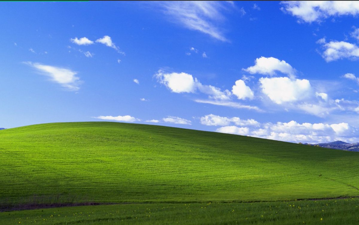 nostalgia_'s tweet photo. Classic Windows XP backgrounds from 2001 https://t.co/nkf01A4rYP