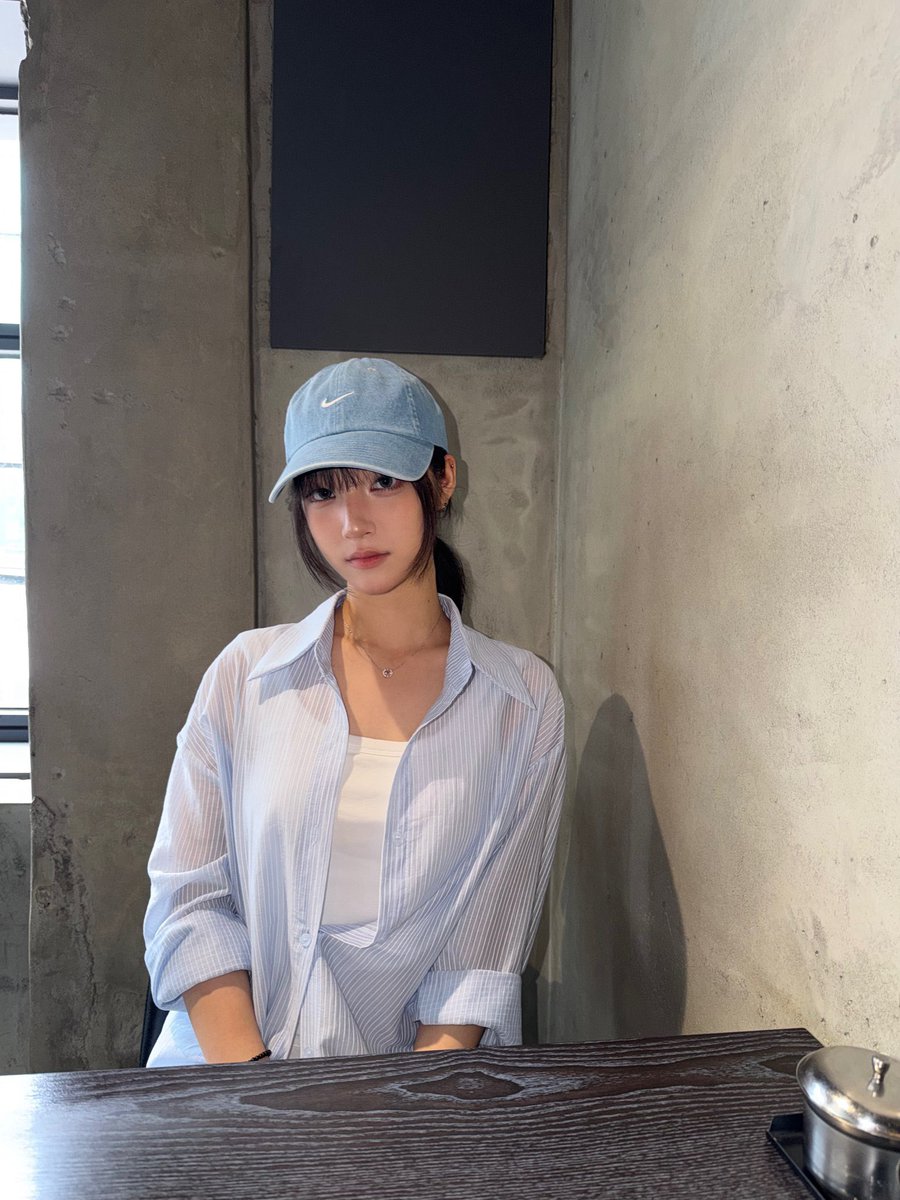 chincouge's tweet photo. pulaaanggg 🤚🤚🤚🤚 https://t.co/dPY111g8KR