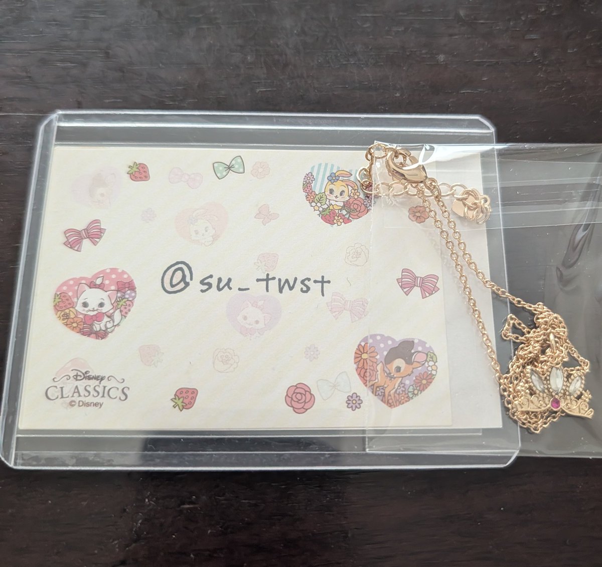 su_twst's tweet photo. ディズニーストア プリンセス シークレット ネックレス 交換

譲)ラプンツェル
求)シンデレラ 

普通郵便同日発送可能な方お願いいたします。 https://t.co/0NqgpiJ6AC