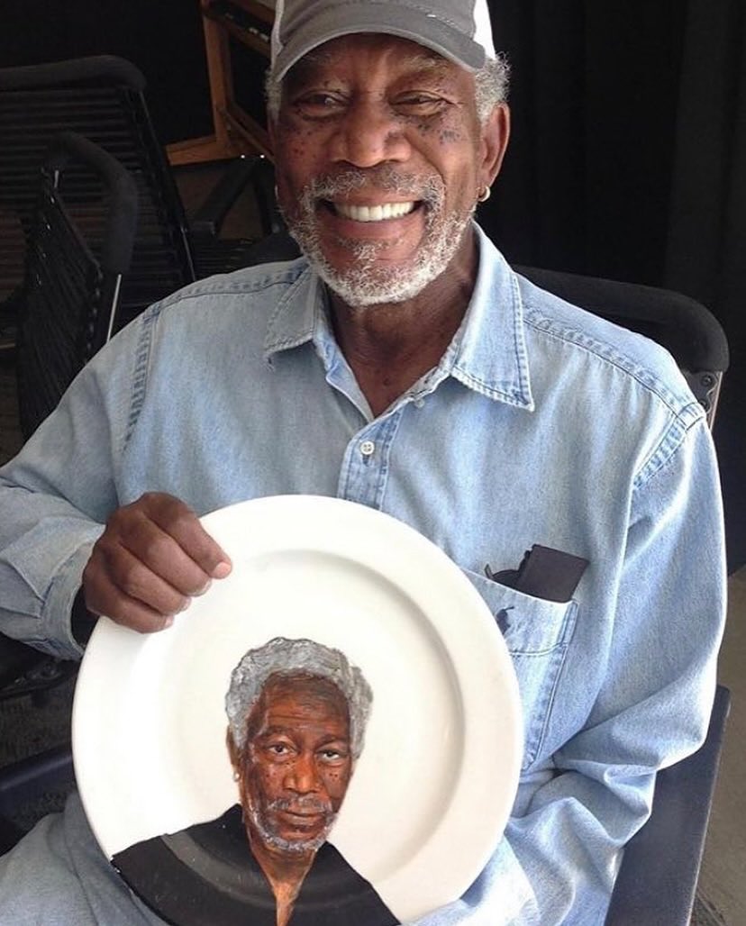 Complex's tweet photo. Happy Birthday to the legend Morgan Freeman, who turns 89 today 🎂🎉🎈

[📸: via/ GettyImages] https://t.co/CqHq15Do60