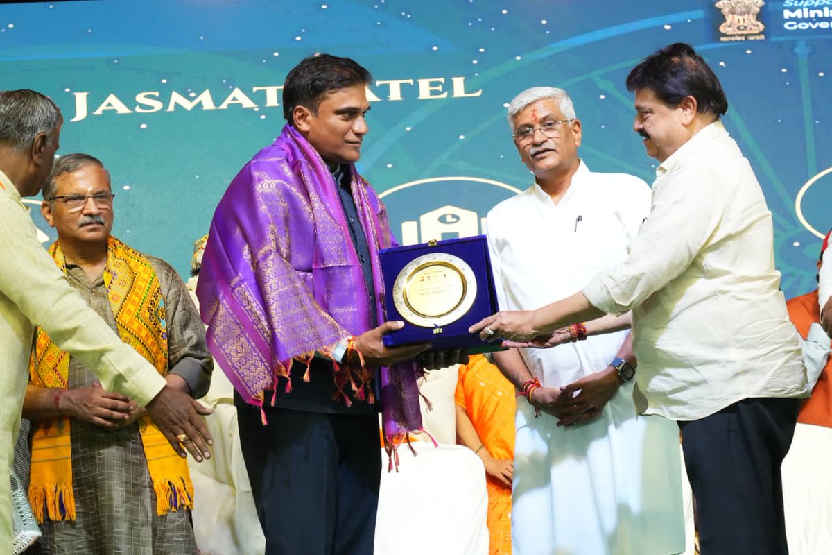 NIEPID's tweet photo. A proud moment for NIEPID! 🎉 Dr. B. V. Ram Kumar, Director, NIEPID, was conferred with the prestigious NAVARATNA Award for his outstanding leadership and contributions to the disability sector. NIEPID trainees also showcased their talents through cultural performances . https://t.co/WL6HcR6HOE