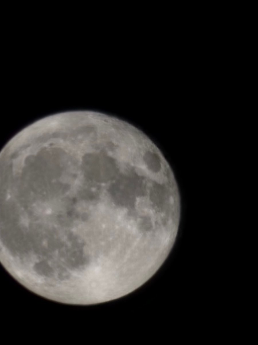 User69sixnine's tweet photo. #MAYMOON #BLUEMOONMAY
#ASTRONOMY https://t.co/FeKVpshFWN