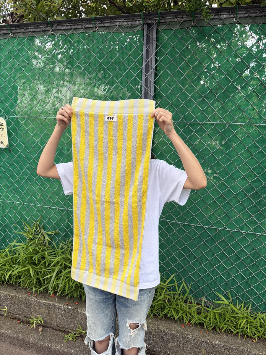 DTL__store's tweet photo. ⁡

- 中目黒ポップアップショップ 発売商品📢 -

━━━━━━━━━━━━━━━
【 モデル 】
━━━━━━━━━━━━━━━
◼︎女性
身長：154 cm

━━━━━━━━━━━━━━━
【 着用サイズ 】
━━━━━━━━━━━━━━━
◼︎（ フェイスタオル ）
・BLUE / FREEサイズ
・YELLOW / FREEサイズ
・BEIGE / FREEサイズ
・NAVY / FREEサイズ

━━━━━━━━━━━━━━━
【 Webサイト 】
━━���━━━━━━━━━━━━
https://t.co/vDbqfGU8XP

#dtl
#dothingslike
#新作発売
#フェイスタオル
#ポップアップショップ
