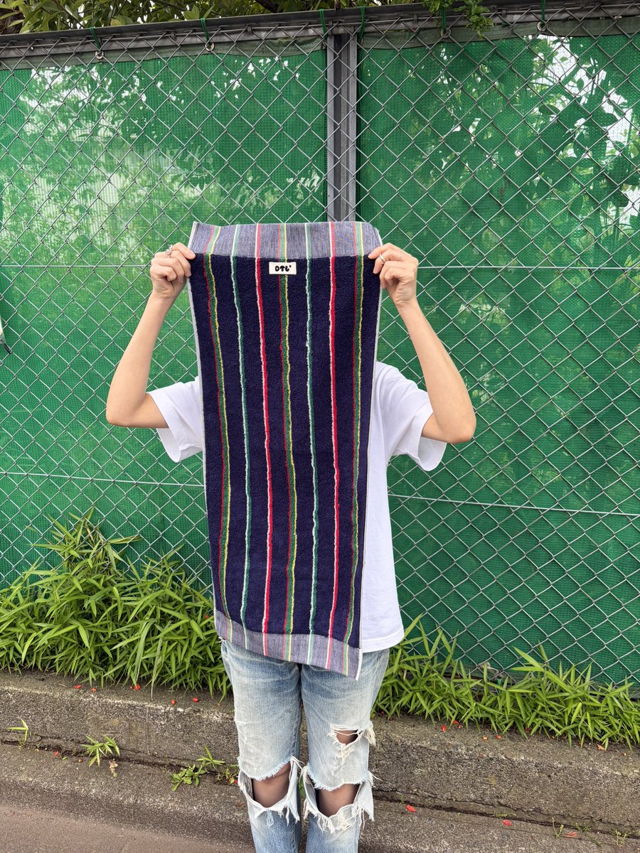 DTL__store's tweet photo. ⁡

- 中目黒ポップアップショップ 発売商品📢 -

━━━━━━━━━━━━━━━
【 モデル 】
━━━━━━━━━━━━━━━
◼︎女性
身長：154 cm

━━━━━━━━━━━━━━━
【 着用サイズ 】
━━━━━━━━━━━━━━━
◼︎（ フェイスタオル ）
・BLUE / FREEサイズ
・YELLOW / FREEサイズ
・BEIGE / FREEサイズ
・NAVY / FREEサイズ

━━━━━━━━━━━━━━━
【 Webサイト 】
━━���━━━━━━━━━━━━
https://t.co/vDbqfGU8XP

#dtl
#dothingslike
#新作発売
#フェイスタオル
#ポップアップショップ