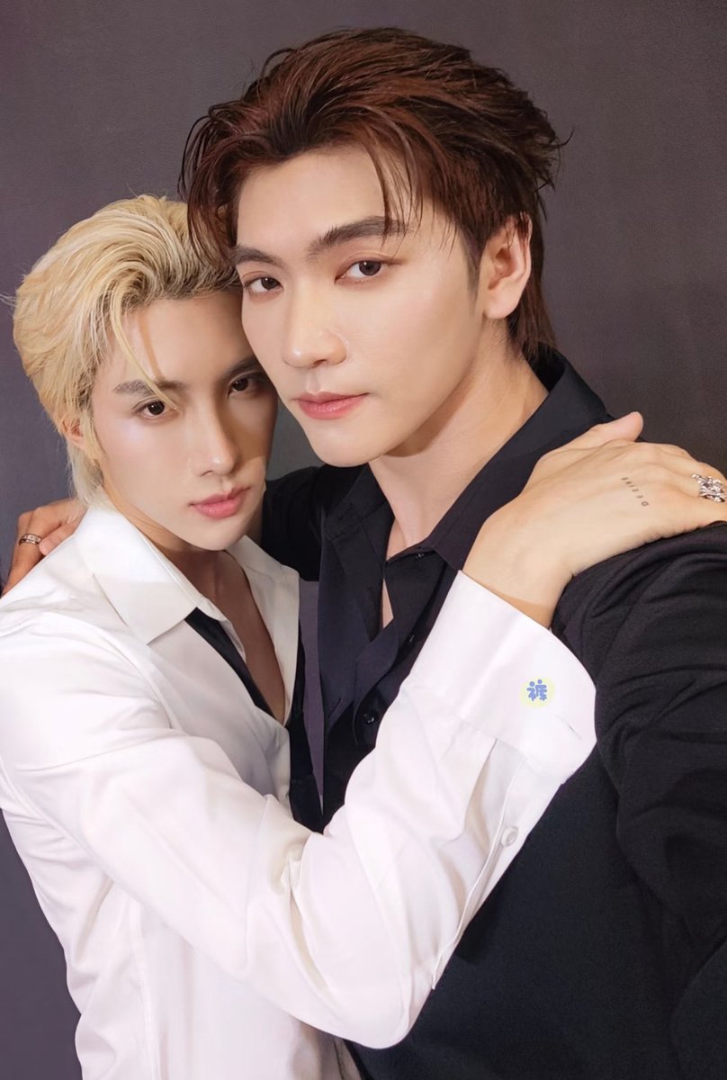 Octoberrrr11's tweet photo. บอสโนอึลคือเคมีโคตรโหด หล่อสวย ไซส์ดีฟ  ตายๆๆๆ 🤧🤧🤧 https://t.co/pDwlPvt7aP