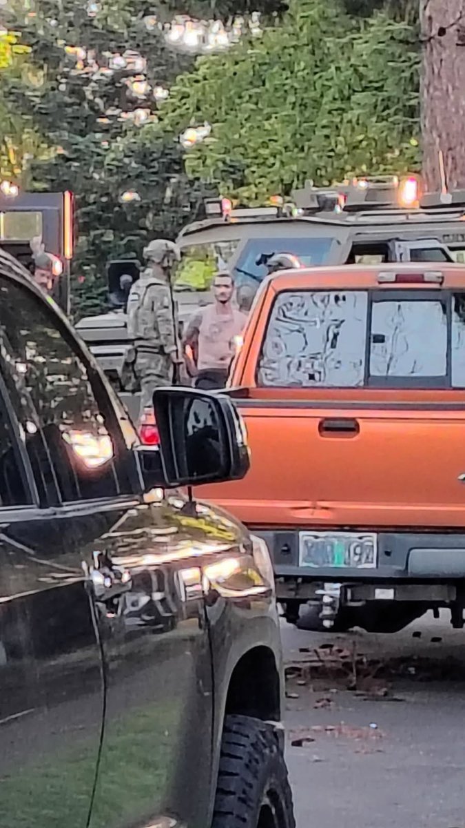 NotafakeP's tweet photo. @momma_pdx A woman and a boy are dead.
A cop was life flighted 

They finally have him in custody. https://t.co/63dBqFvOQk