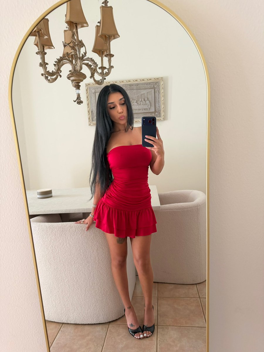 Yamillca's tweet photo. Besos bebe https://t.co/96A2lrVi25