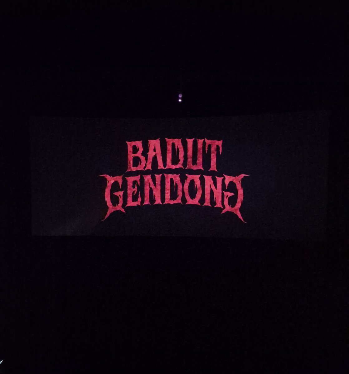 raditz87's tweet photo. 108. Badut Gendong 
#BadutGendong
@cinepoint_ @MAGMAEnt @KotaCinemall https://t.co/Jwy8tGLDB8