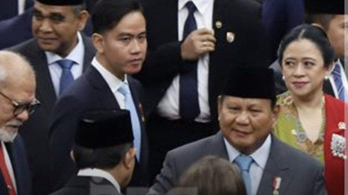 MujiBaper's tweet photo. Semangat bertumbuh dan mengakar menjadi bekal penting bagi organisasi kepemudaan. Kehadiran Wapres mempertegas komitmen Gibran Bersama Pemuda untuk kemajuan bangsa. https://t.co/y1J3LdR8uK