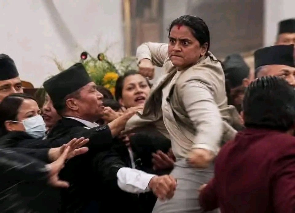 photugraph's tweet photo. me when someone asks me which part of india i’m from https://t.co/8OwI6ZTNPw