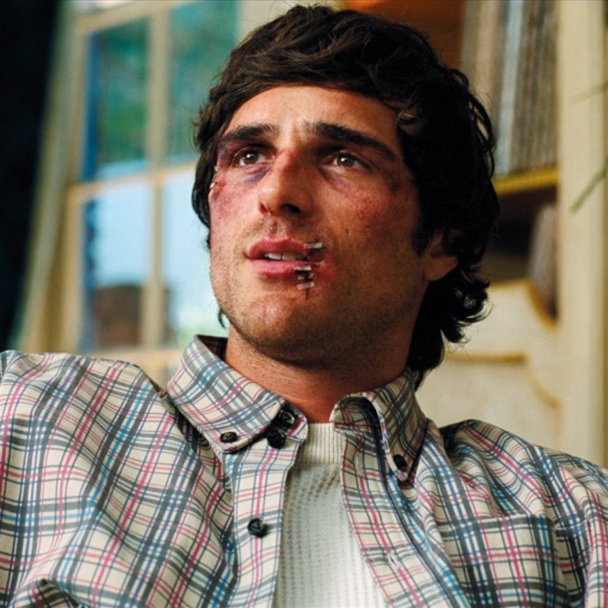 vampeager's tweet photo. #euphoria  insólito me parece q las reacciones de sus cercanos fueran inhumanas, Jules definitivamente hubiera gritado y sufrido mucho por la muerte de Rue, Lexi también por qué fué su primera amiga. Nate pudo ser una basura, pero se casó con Cassie y a ella le importó un huevo. https://t.co/UPdYTi99En