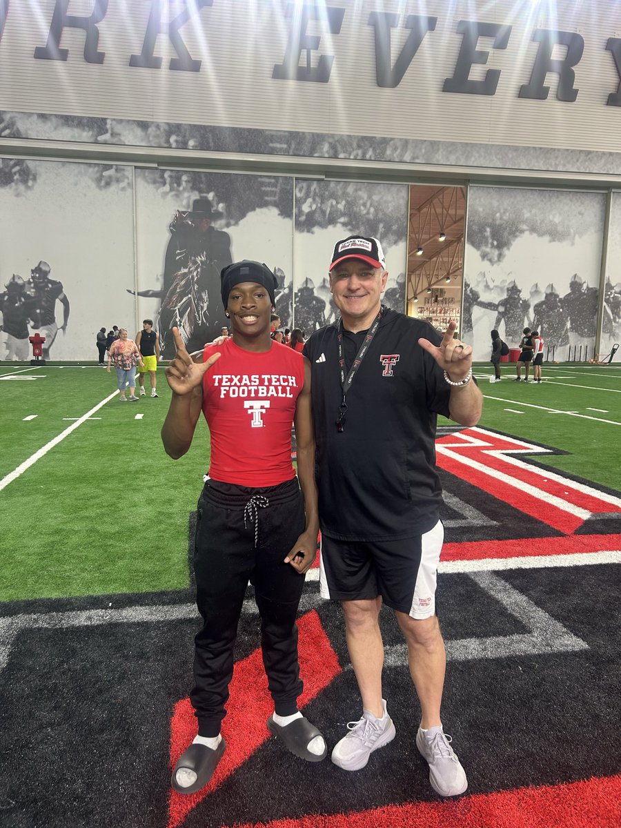 6kluxxz's tweet photo. thank you texas tech for having me today, learned alot about my game i am overly blessed @JoeyMcGuireTTU @CoachMcBath @806hsscmedia @coacharoy @CoachTjones1 https://t.co/4WbLG52Edp