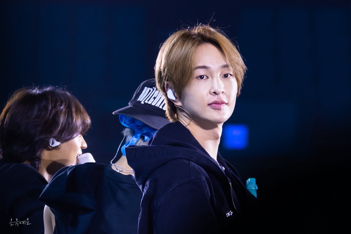 thisisonew_1214's tweet photo. 260529
.
The Trilogy I
2026 SHINee WORLD VIII
[THE INVERT]
Soundcheck
.
#온유 #ONEW #オンユ
#SHINee #샤이니 https://t.co/iVyfyr88PB
