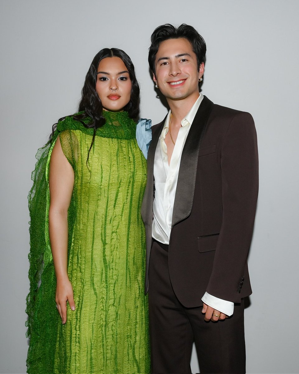 hudsonwphotos's tweet photo. Hudson Williams and Anna Lambe backstage at the Canadian Screen Awards https://t.co/aJTYcKjzJO