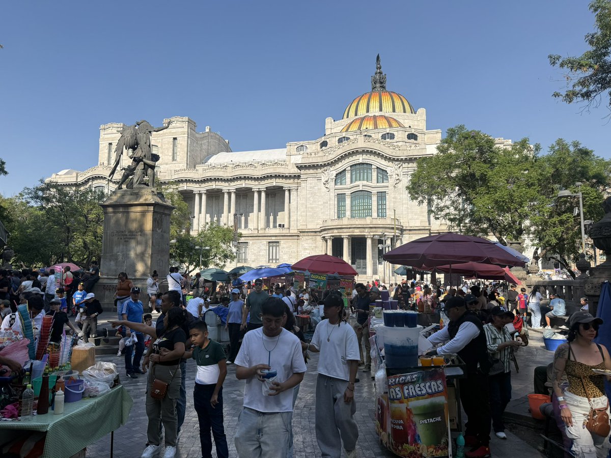 SebastianPJ's tweet photo. Werther en el Palacio de Bellas Artes. https://t.co/4DSPevX0X3