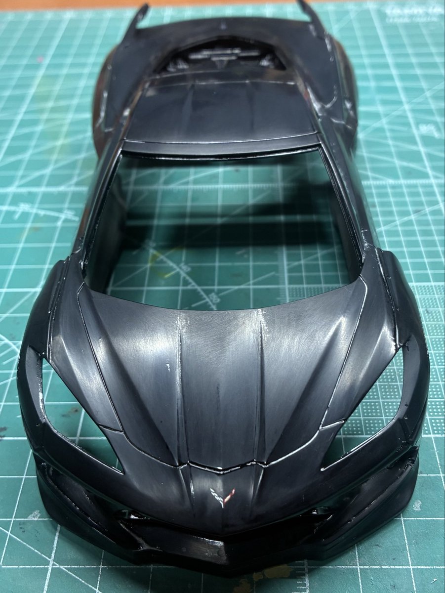unibutaroom's tweet photo. 中研ぎ終わりました!
車内はデカール沢山あるのに、
フルスモークで何にも見えない🤣
#revell #Corvette #c8 #pandem https://t.co/UxUrJJBEmG