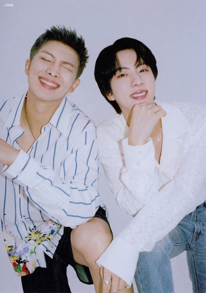 namujjinie's tweet photo. This namjin will always live in my mind rent free https://t.co/2RLS0H2qa0
