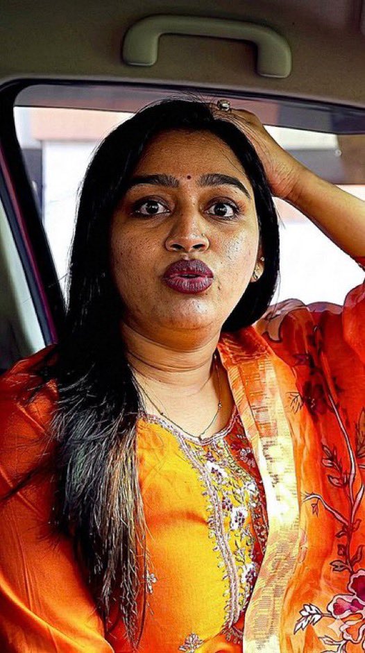 Devil474425's tweet photo. “Yendi perutha Gayatri munda… en friend oda wife aagi en periya sunni paathadhum naarakoothi virichu oozura avusari thevdiya! Andha cuck husband chinna poolala oombi thooka mudiyatha loosu koodhi, nee en kambi paathale soothu aripu la aliyura naarathevdiya. Vaa di, car la https://t.co/C6YyjaOClz