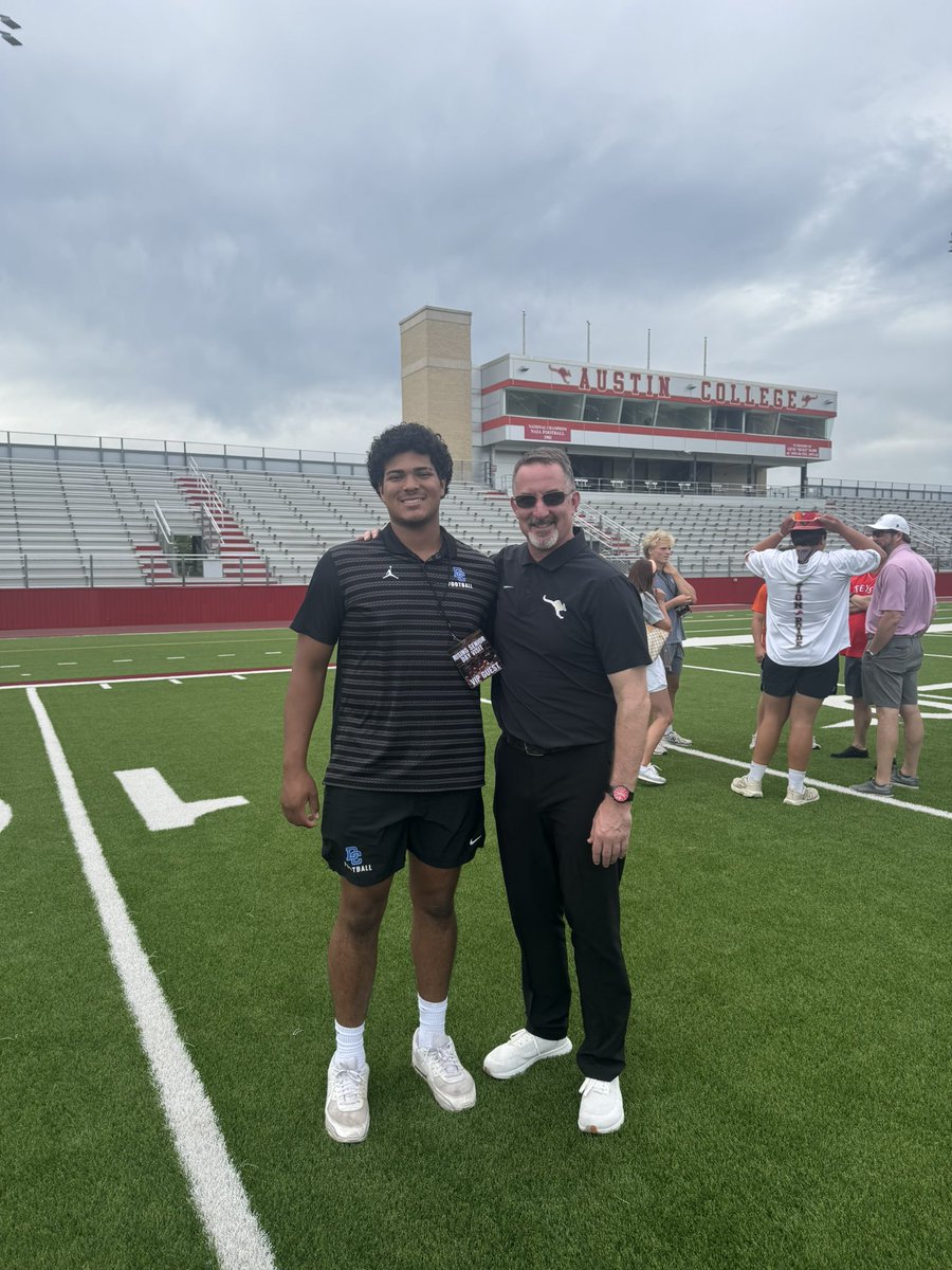 RyanKiel_'s tweet photo. Thank you to @CoachBrionesAC with @RoosFootball for the tour yesterday! It was a great experience for me and my family. I’m excited and looking forward to our future. @RecruitDCFB @HScarJr2 @AntlerAthletics 

@littlehead72 #426A2B https://t.co/gPoTH1cfjc