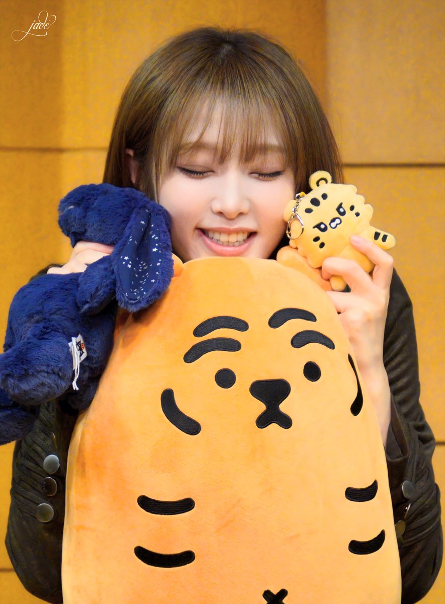 jyryena's tweet photo. 260531 최예나 🐯

#최예나 #예나 #YENA #イェナ #崔叡娜 https://t.co/6Tq91w1vqQ