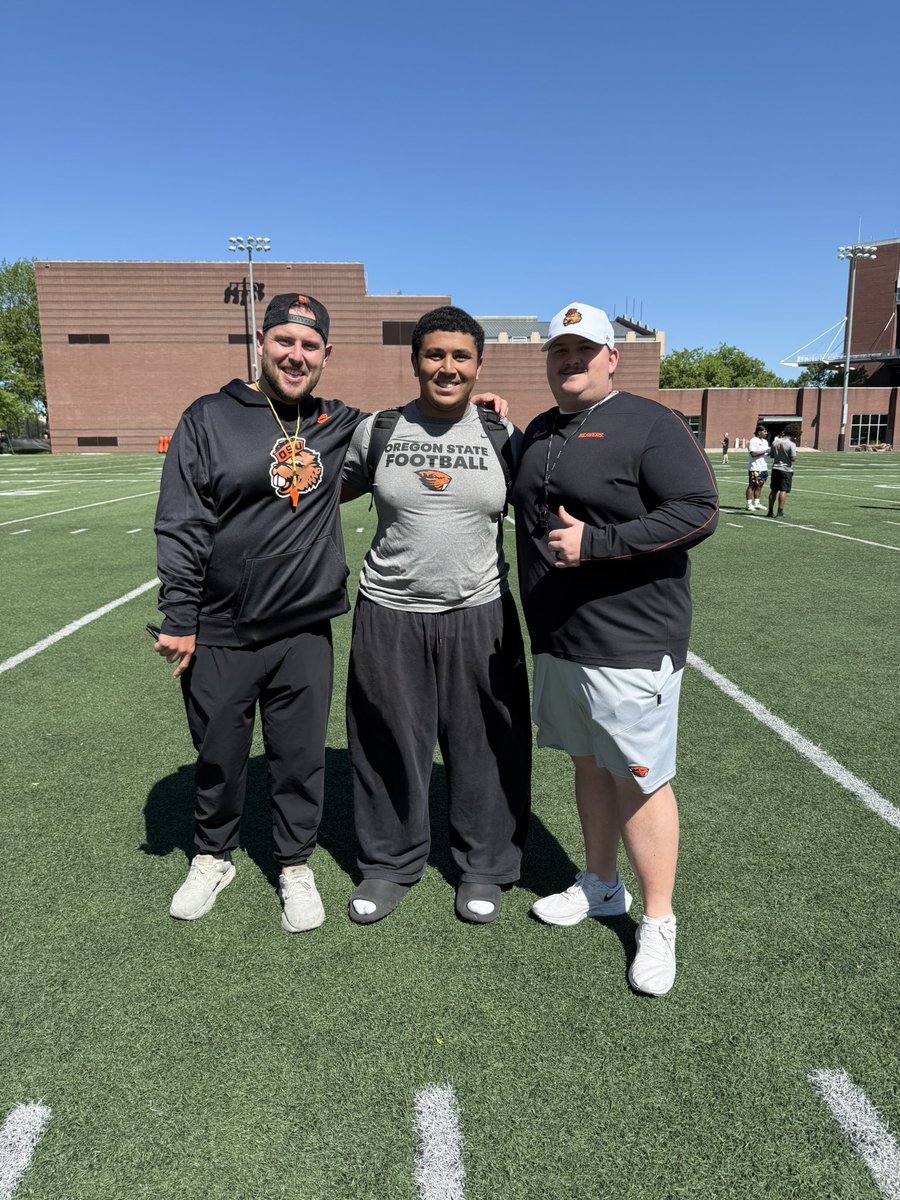 Ab_Elshahawani's tweet photo. Had a great time competing and learning at the OSU camp with @CoachB53 &amp; @CoachMalot, can’t wait to keep grinding! @KeanonLowe @OAPLC @Coach_JR9 @B12PFootball @MavHSFB @BeaverFootball https://t.co/P84Si8hjpr