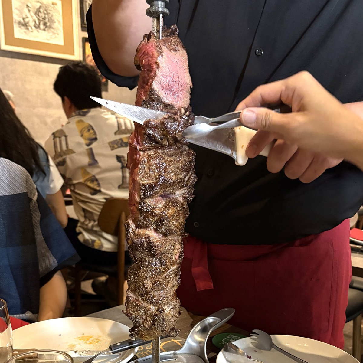 StitchripperD's tweet photo. 人生初シュラスコ♡食べ放題ランチ、美味しくってお腹いっぱいです
牛肉、豚肉、鶏肉、焼き野菜、焼きパイン、次々に提供されて、好きな分を食べられる！！とても楽しい時間を過ごしました

緊急(≧▽≦)レストラン帰りに薬局で胃薬を買って飲みました https://t.co/KJdLzoXRZ1