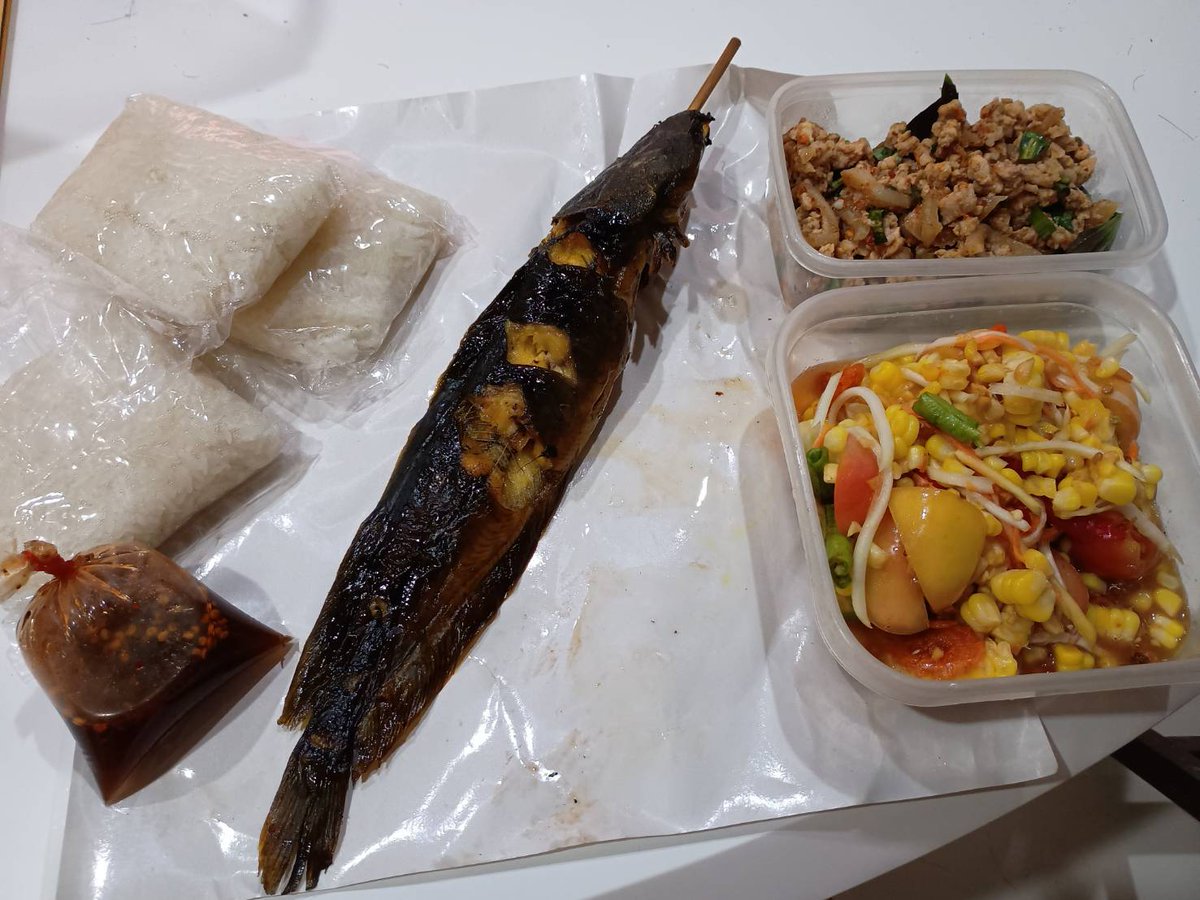 master_thailife's tweet photo. 全部で110バーツ(500円)。
タイの物価は上がってますが、ローカル市場は、まだ安いですね。 https://t.co/rUWfjUKDMs