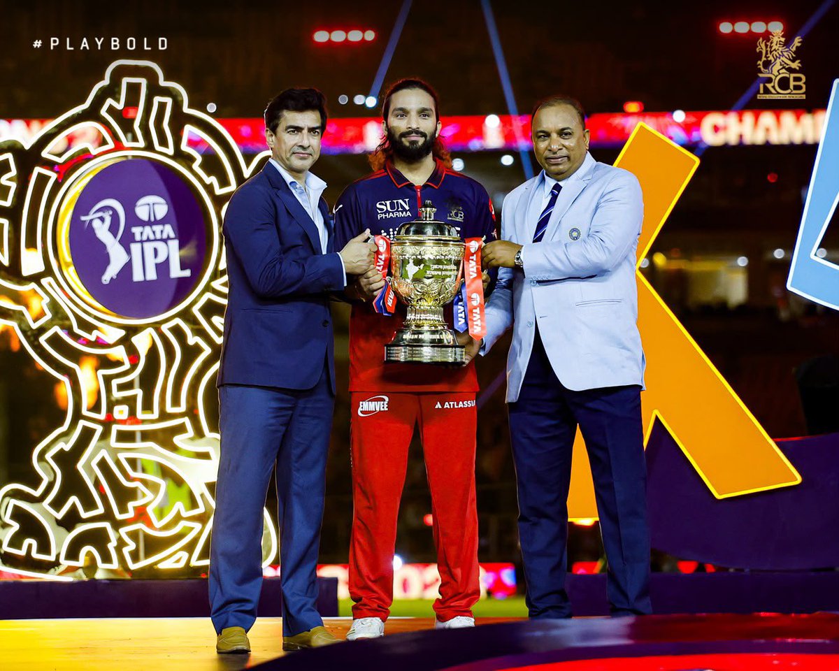 RCBTweets's tweet photo. Birthday boy takes home his gift. 😉🏆 https://t.co/03FUxaWha2
