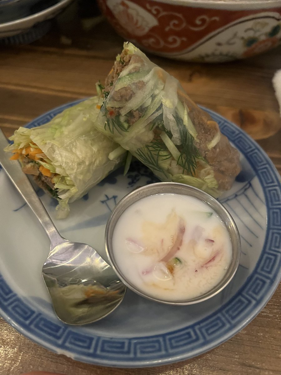 hyunk71_act's tweet photo. 最近あんまポストして無いなってことで、最近食べた！
#ごはん
#美味しい
#ホットドッグ
#ビリヤニ
#生春巻き
#チャーハン https://t.co/PJRqYrKWSc