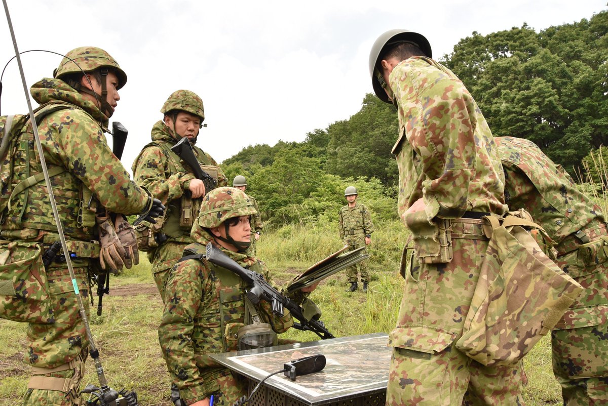 jsdf_gcc_cnbc's tweet photo. 傷病者の救出と同時に迅速な状況解明！様々な状況に対応すべく訓練を実施！高温多湿な環境下でもクールに！中特防！！＃陸上総隊 https://t.co/FvvU33Ktip